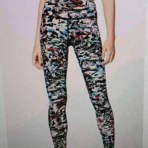 Lululemon Wunder Under HR Luxtreme culture clash 6